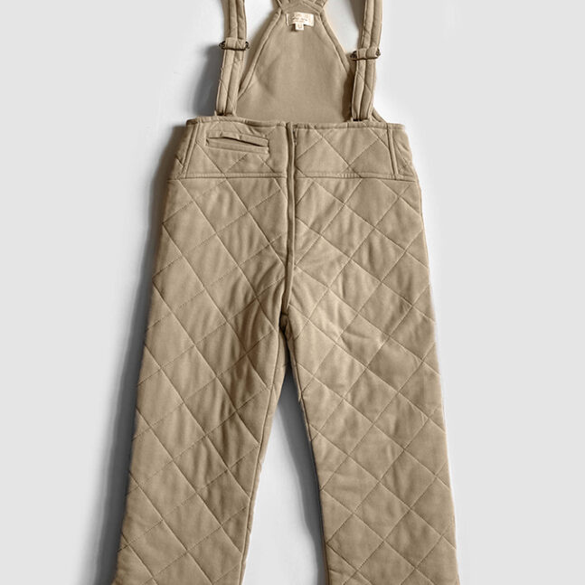 The Quilted Salopette, couleur sable par The Simple Folk