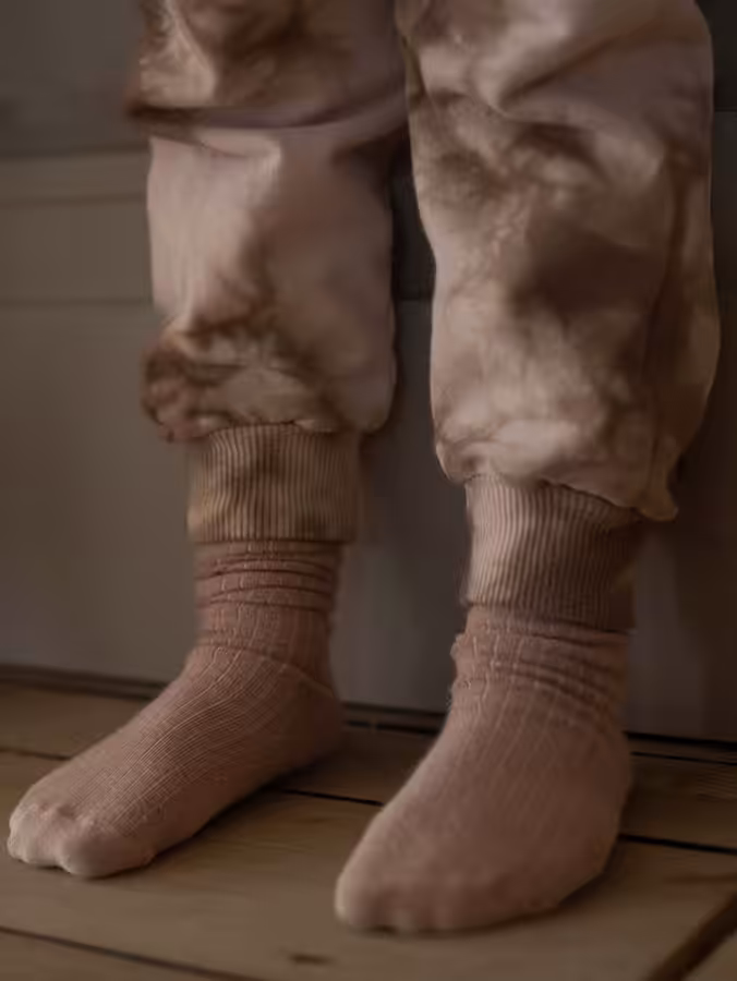 The Ribbed Sock Kids, couleur Antique Rose, Bronze, Gray Melange, Oatmeal parThe Simple Folk – Image 4
