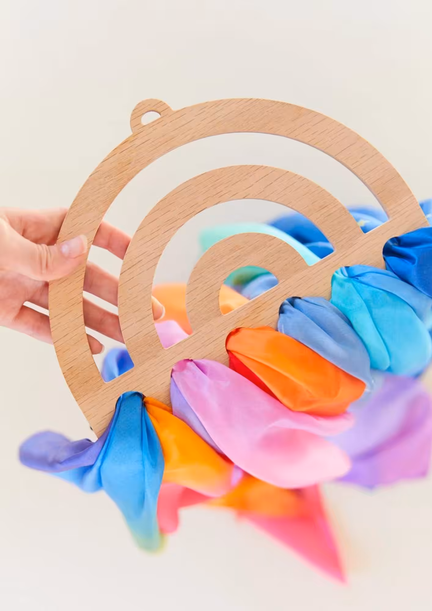 The Play Silk, Rainbow Display