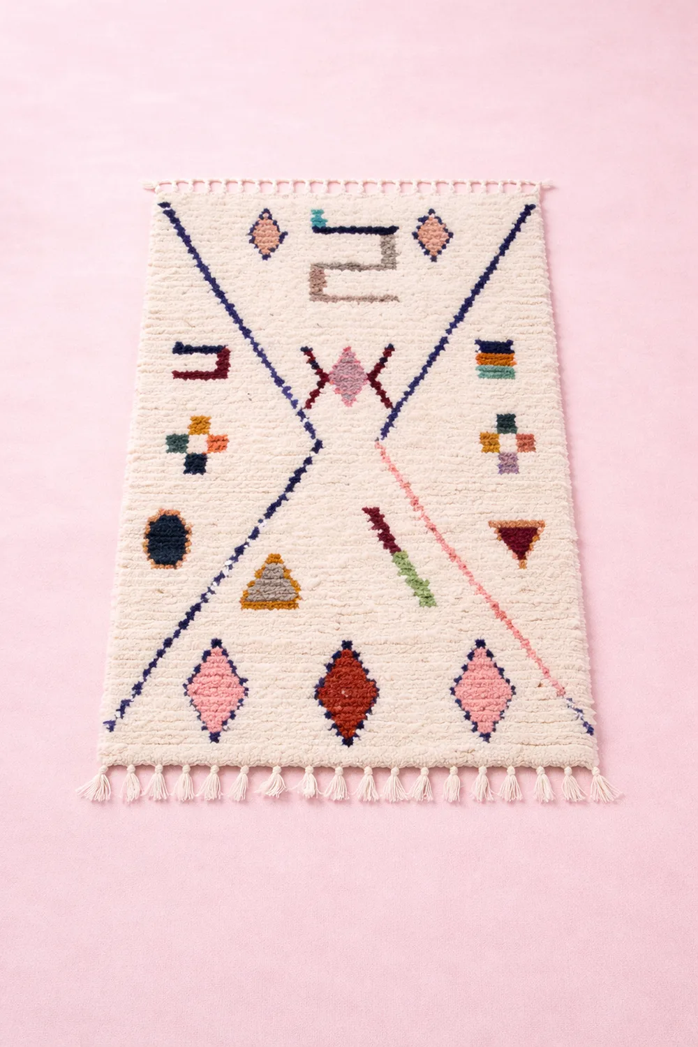 Kleiner Teppich handgenüpft von LEY