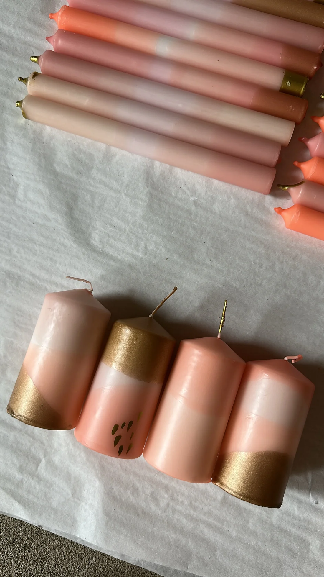 4 bougies en bloc couleur abricot doré par Frau Gold