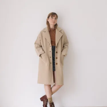 Merinowoll-Mantel lang in Beige und Grau von Tiralahilacha