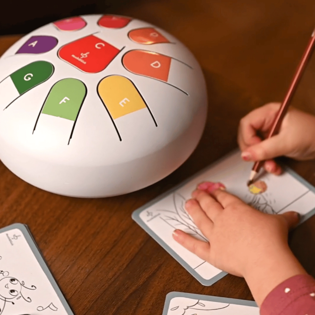 Tambour à languettes en acier « Rainbow Drum » par MusikGlück