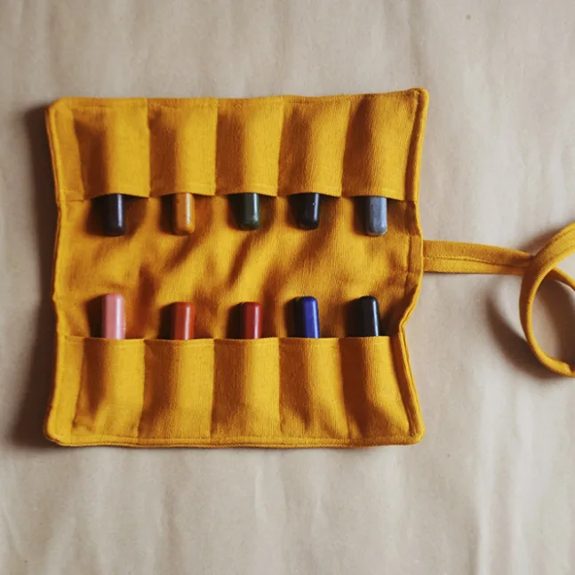 Beeswax.Grayons.Smilogy