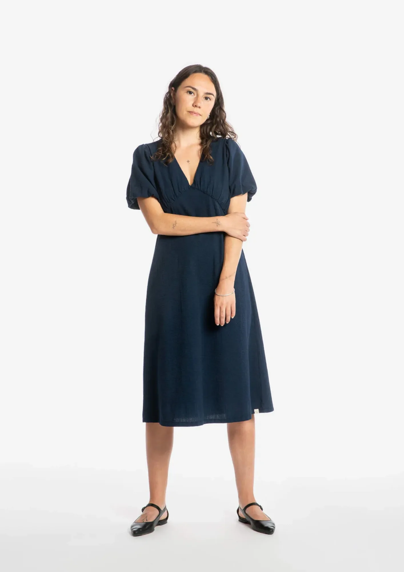 Robe col en V couleur Navy par Matona