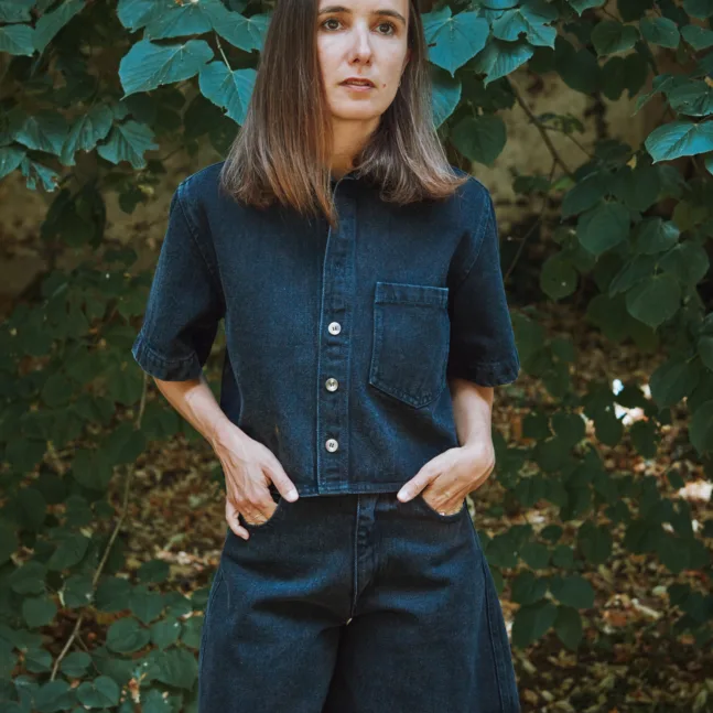 Chemise CARVI in Denim Noir von poudreorganic