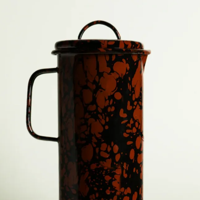 Die Carafe in Onyx/Mokka von ÉMAÉ STUDIO