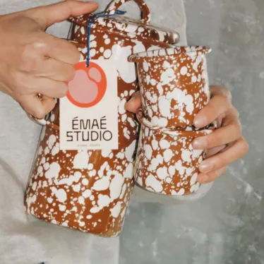 Die Carafe in Terra/Ecru von ÉMAÉ STUDIO