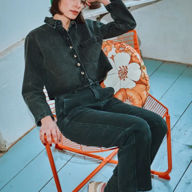 Mandarine Shirt in Black Denim von poudreorganic