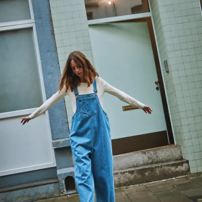 Eglantine T-Shirt in Biscotti von poudreorganic