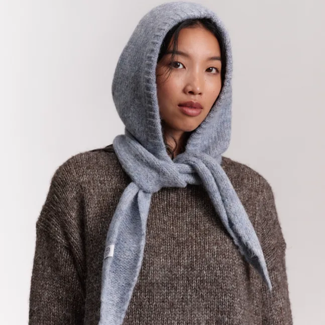 CAPUCHA in Cloudy Blue von Jungle Folk