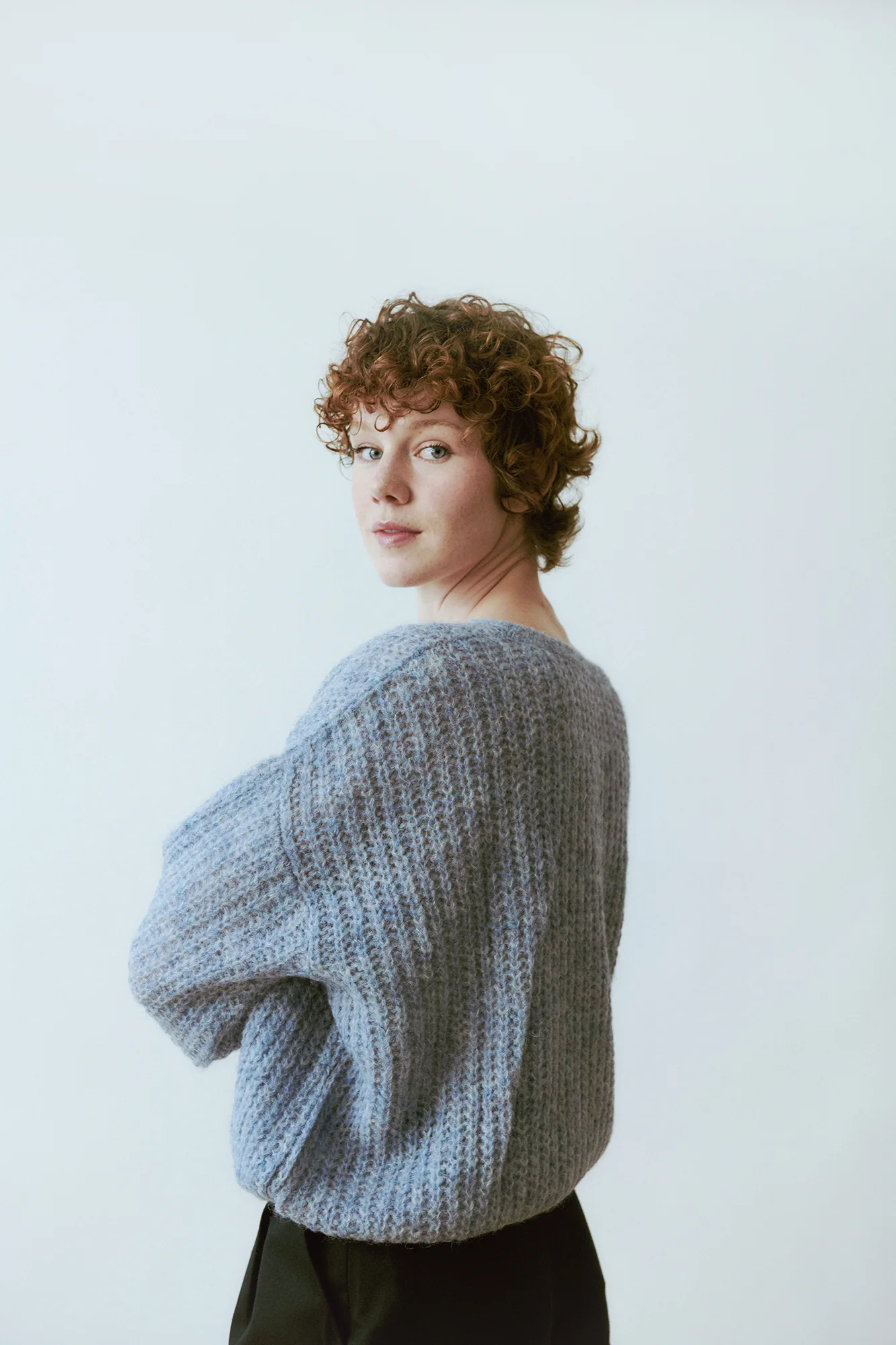 Cardigan cache-cœur VEGA en Cloudy Blue par Jungle Folk