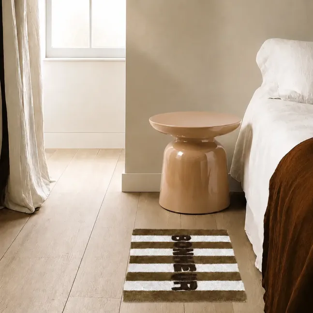 Bibi in sand table von Opjet Paris